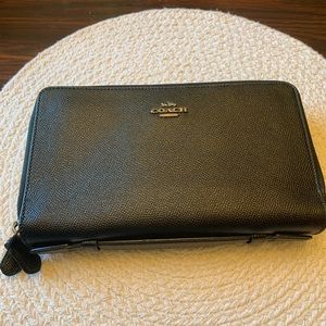 COACH leather double zip organizer/wallet